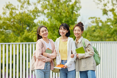 中国传媒大学在职研究生 中国传媒大学在职研究生
